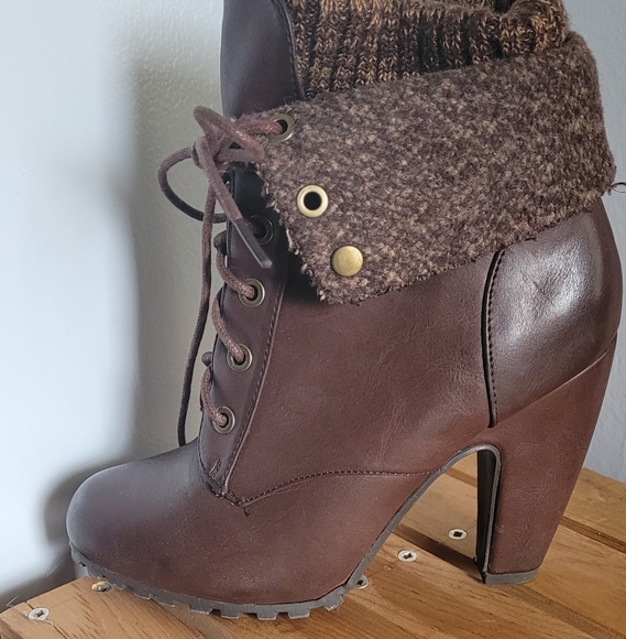 Boots - Picture 2 of 2